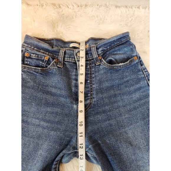 Levi Strauss & Co. Women's Blue Mid Rise Wedgie Ankle Straight Leg Jeans Size 28 - Picture 6 of 7